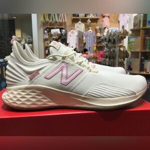 Big Kids New Balance Fresh Foam Roav Tie White/Pink Multiple Sizes